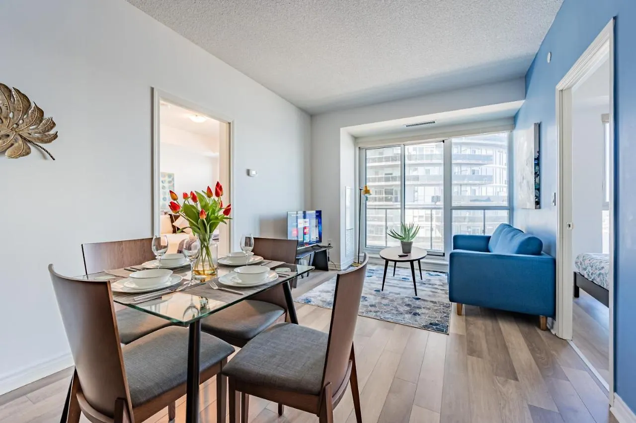Condo In Parklawn & Lake Shore With Free Parking Close To Airport Toronto 0*,  Canada
